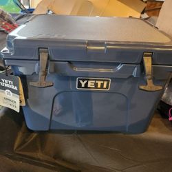 YETI Tundra  35 Hard Cooler