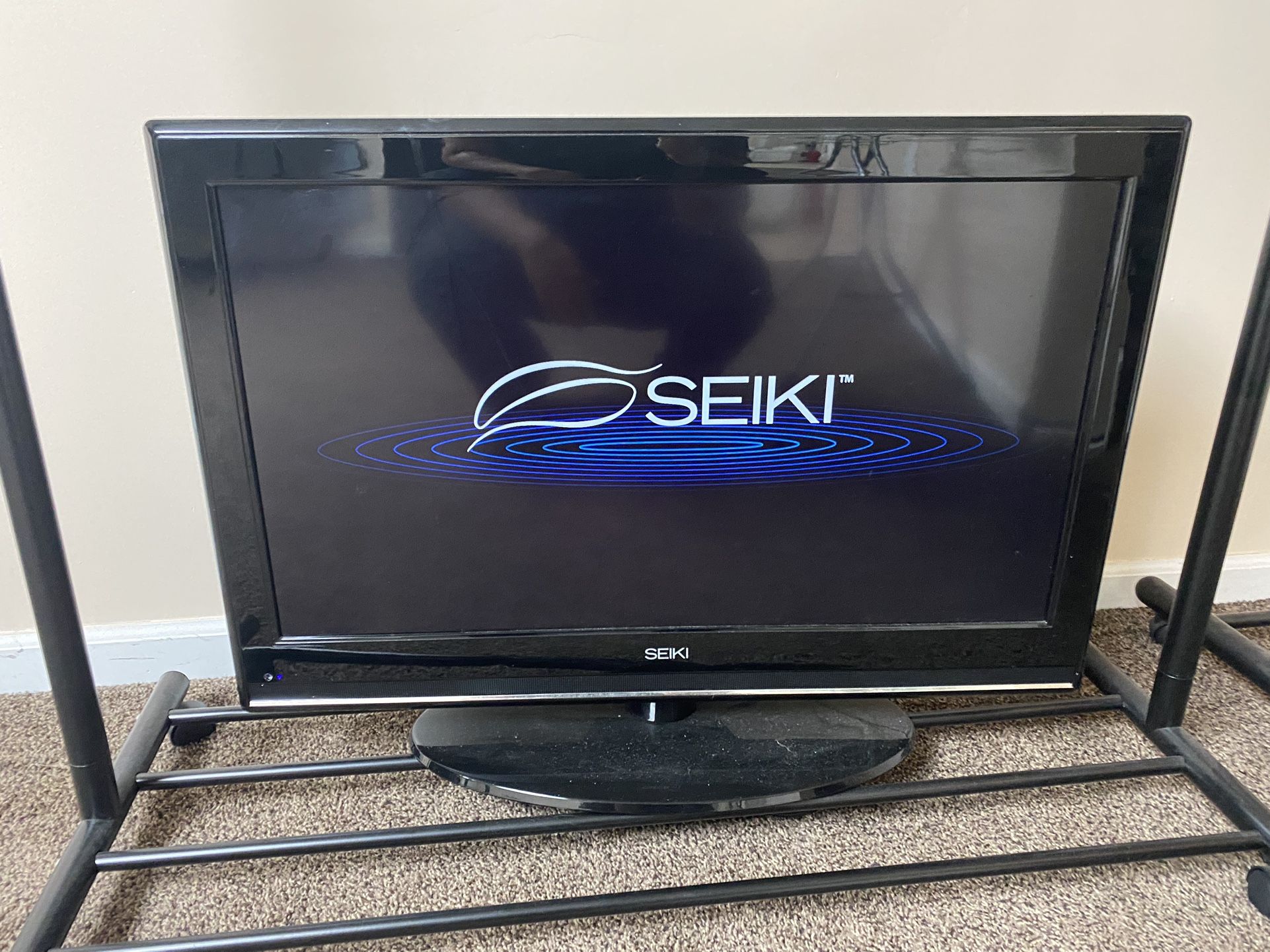 Seiki 32 Inch TV