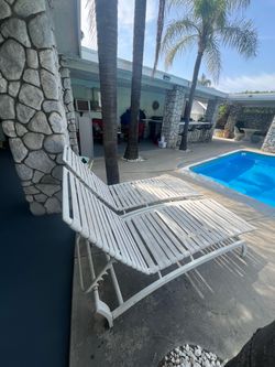 Outdoor lounger