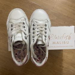 Like New Girl’s Blowfish Pink Star Sneakers size 13