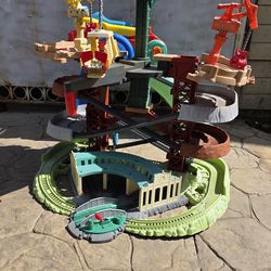 Thomas the train  playset toy trains and cranes