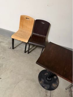 Refurbished dinning table with 4 chairs