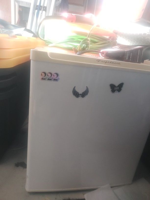 Mini fridge