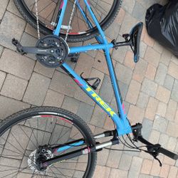 2015 Trek X-Caliber 7 New 