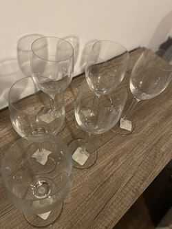 8 wine glasses-brand new!