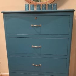 Dresser- New Nickel Handles- Large Drawers! Super Clean! 