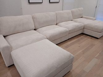 New XL Modular Sectional Couch with Comfy Chaise ! Free Delivery 🚚
