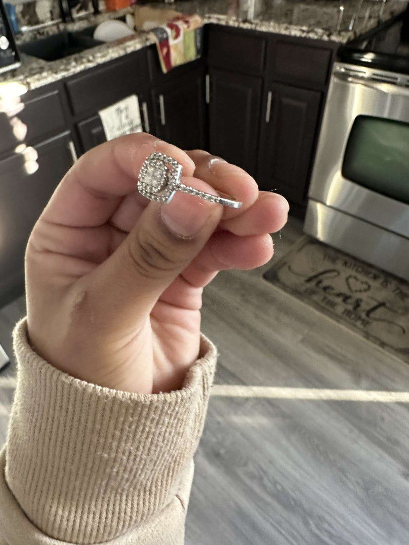 1/4 Carat Diamond Ring With White Gold