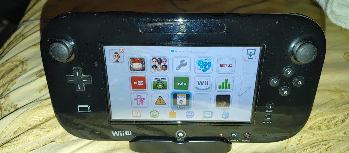 Nintendo Wii U 32 GB With 16gb External SD