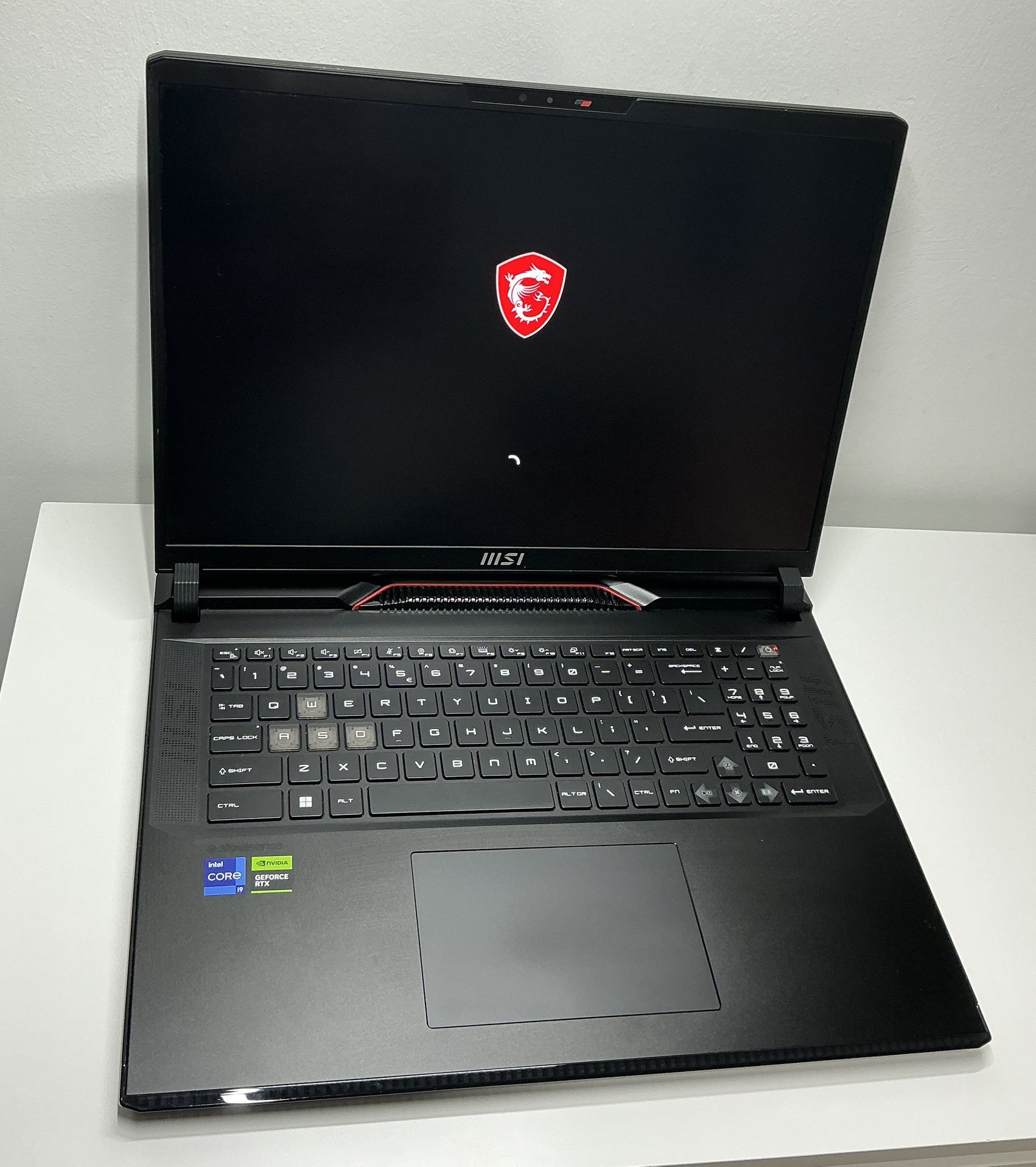 Laptop MSI Raider GE78 i9 14Th 32Gb 2Tb RTX 4070