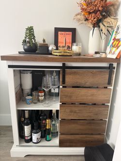 Single Slat Sliding Door Storage Console