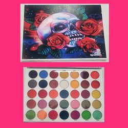 Eyeshadow Pallets And Skull Brush Set