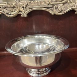 Silver Pedestal Base Punch Bowl With Glass Cups 