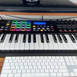 Akai MPK249 Midi Keyboard - USB