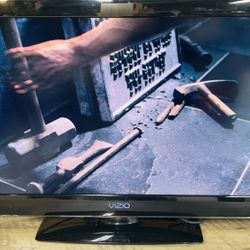 VIZIO 32" Class HD 720p LED Smart TV - VHD32M-08
