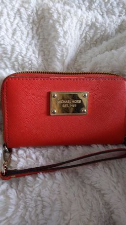 Michael Kors wristlet for phone