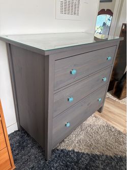 Sturdy IKEA HEMNES 3-Drawer Dresser – Excellent Condition with Glass Top
