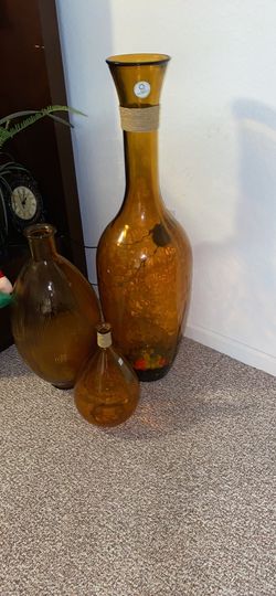 Jarrones y base de metal