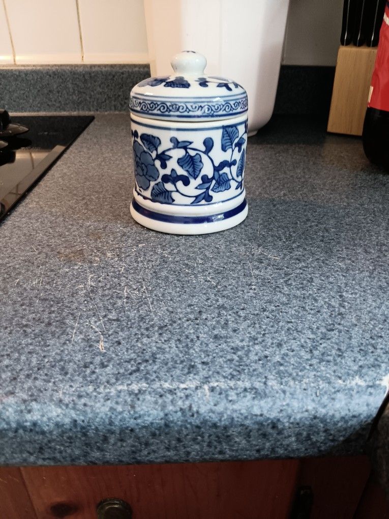 Ceramic Jar with Lid