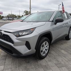 2022 Toyota RAV4 💥 Dos Por Uno 🙌 Lifetime Warranty Drive Off Today 💯