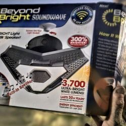 Beyond Bright Soundwave LED light bulb with a built-in Bluetooth speaker. -  New