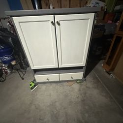 Enclose Tv Stand Or Could Be Use For Numerous Things No Scratch And Great Shape 