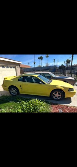 For Sale or trade not for Parts 2003 V6 Ford Mustang