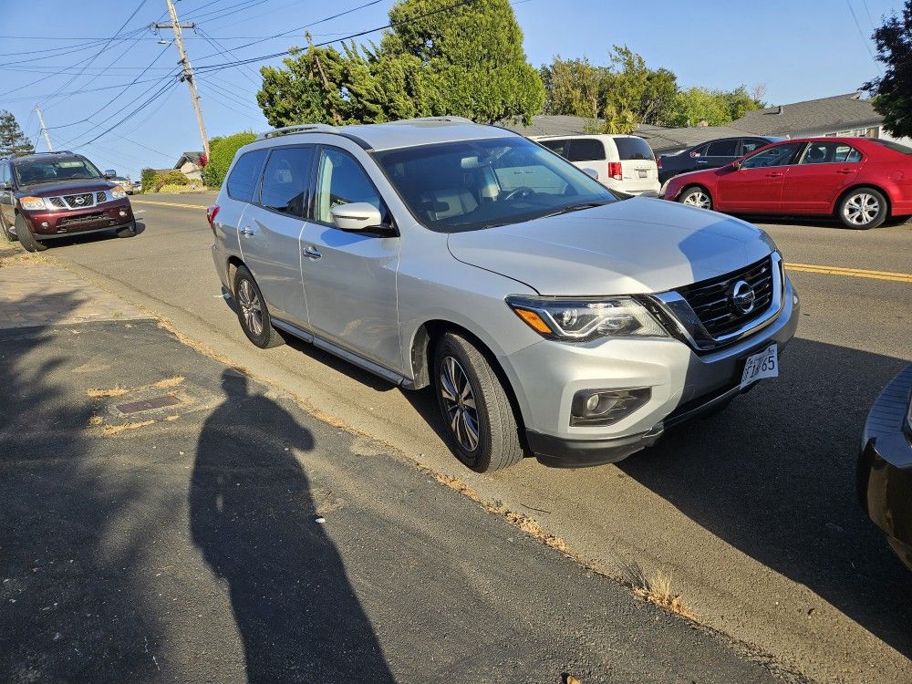 2017 Nissan Pathfinder