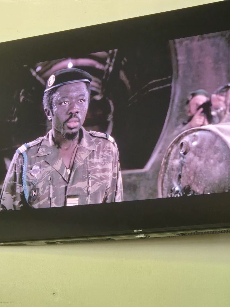 MOVING MUST SELL - Hisense ULED 4K PREMIUM 50U6G