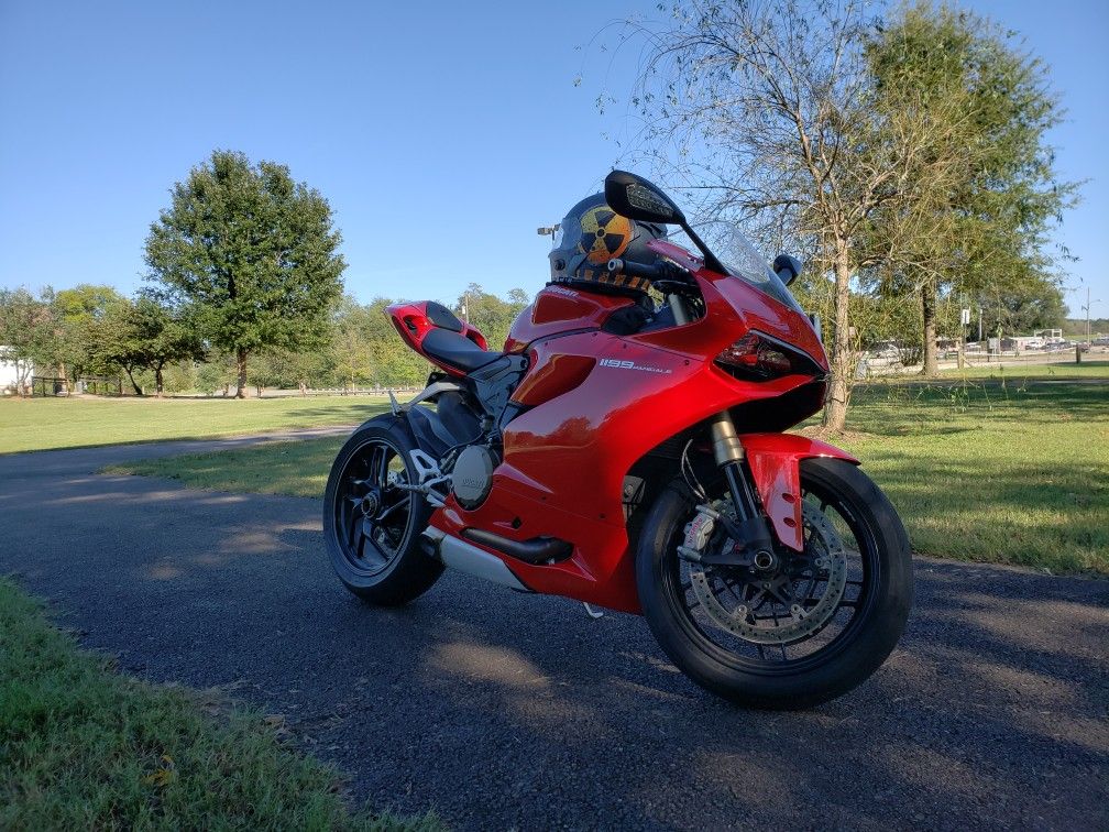 2012 Ducati 1199 Panigale 4k miles