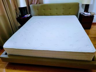 EcoTerra Hybrid King Mattress – Like New