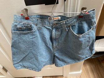 Women’s Faded Glory stretch denim shorts