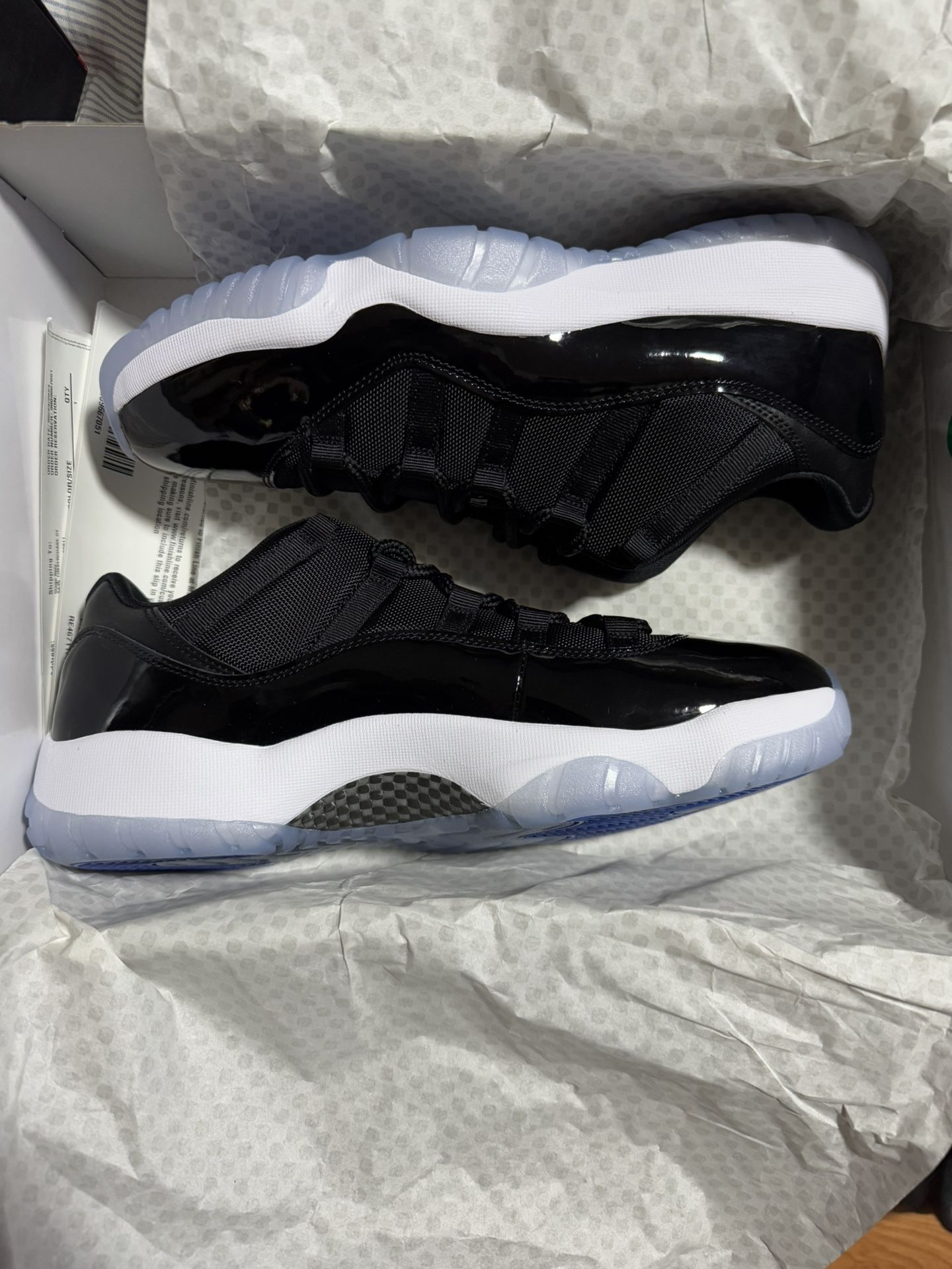 Jordan 11 Low Space Jam