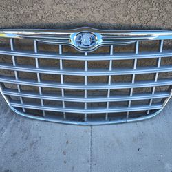 Chrysler 300 Grill 05 To 10 $60 Cash Only 