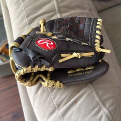 Rawlings Golden Glove Right Handed Baseball Glove Mitt 11 Inch