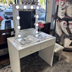 Vanity Set With Chair And Led Lights 