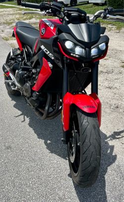 2018 MT 09