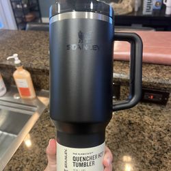 40oz Stanley Personalized “Mike”