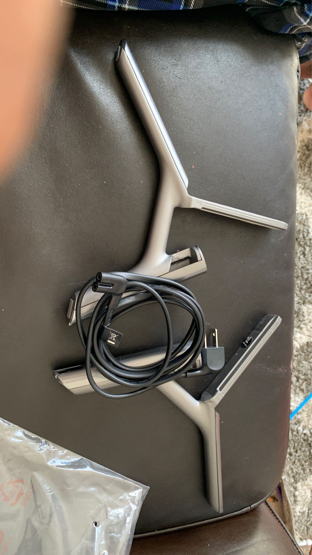 Samsung QLed stand with tv Cable available for sale