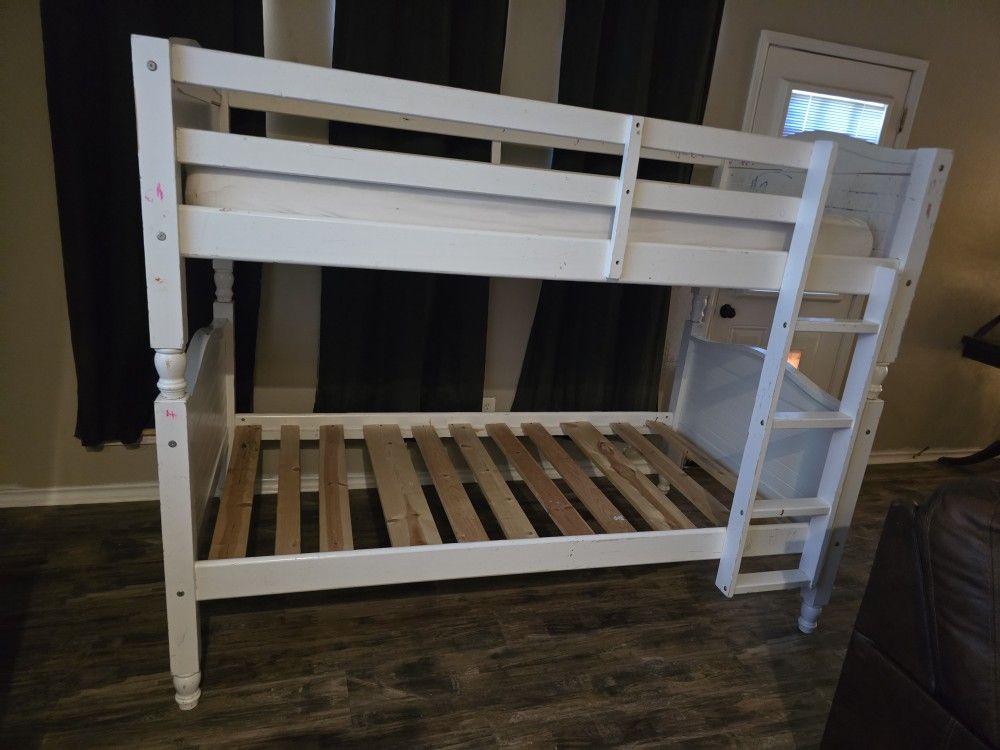 Twin Bunk Bed