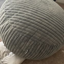 Oversized bean bag chair