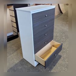 Five drawers dresser with rails
