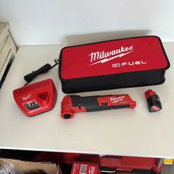 Milwaukee FUEL M12 Multi - Tool Kit
