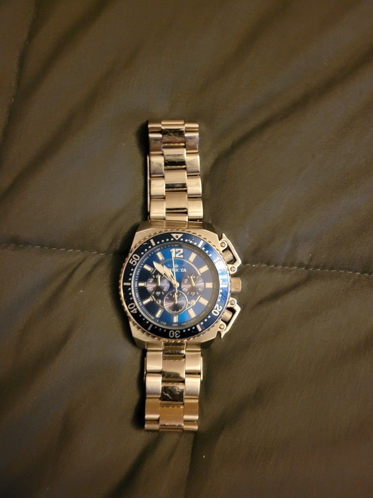 Invicta Silver Unisex Big Face Watch