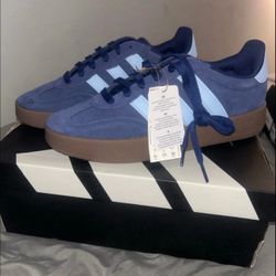 Adidas Brand New Size 8.5 MEN