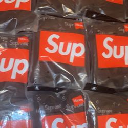 Supreme Socks