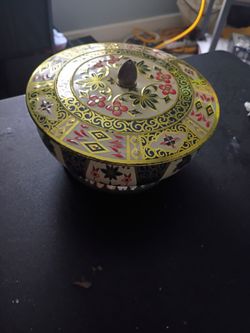 Vintage metal tin