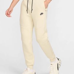 Men's XS  Nike Tech Fleece Cuffed Jogger Sweats HV0959-234 Light Khaki 