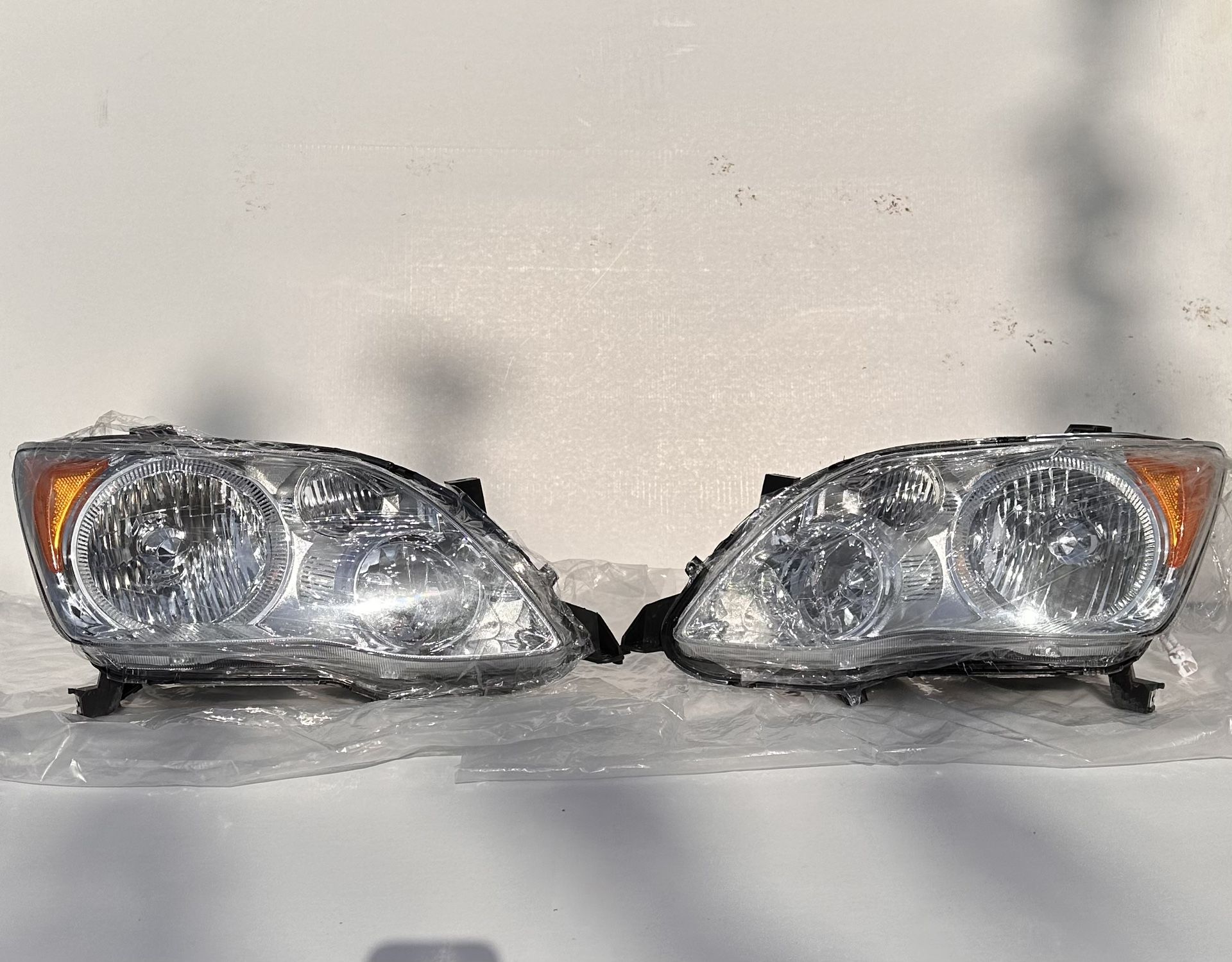 2008-2010 Toyota Avalon Headlights (Base Only)