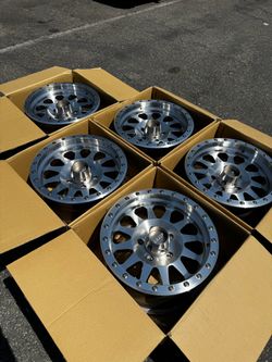 FINANCING AVAILABLE (5) Method MR304 5x5.5 17” Machined Wheels Dodge Ram Ford Bronco